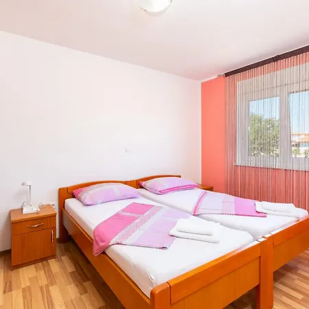 Dragan K1 - A2 Second Floor - Mpolo *