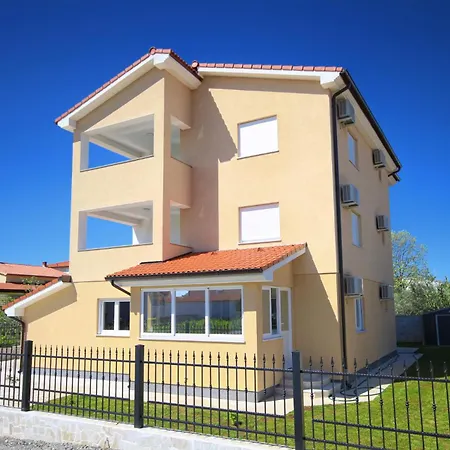 Dragan K1 - A2 Second Floor - Mpolo Apartmán