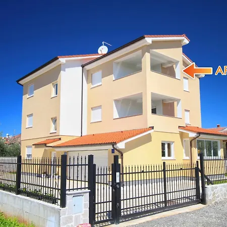 Dragan K1 - A2 Second Floor - Mpolo *