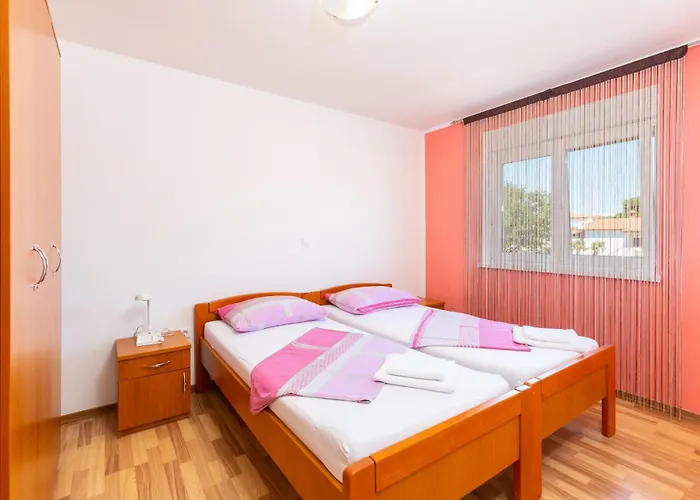 Dragan K1 - A2 Second Floor - Mpolo *